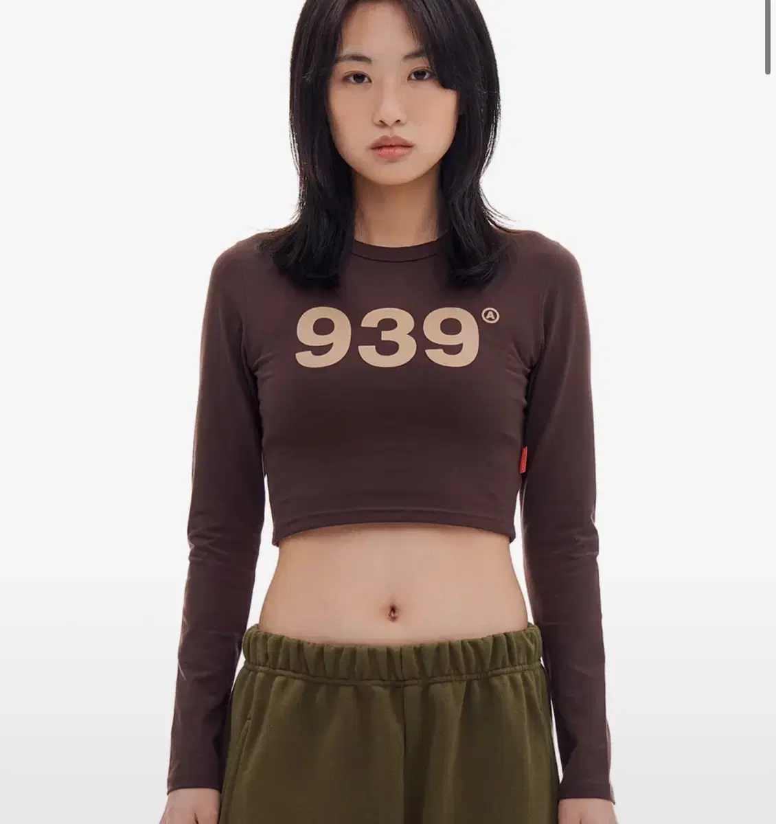 939 LOGO CROP LONG SLEEVE (BROWN)